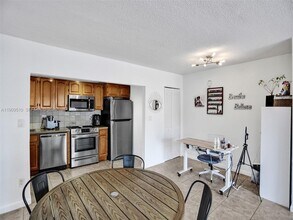 4154 NW 79th Ave in Doral, FL - Building Photo - Building Photo