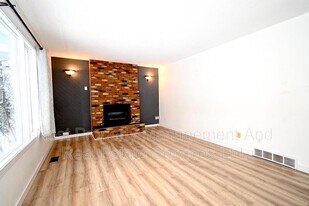 2943 Langley Crescent in Prince George, BC - Building Photo