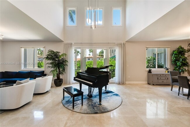 13636 Deering Bay Dr in Coral Gables, FL - Building Photo - Building Photo