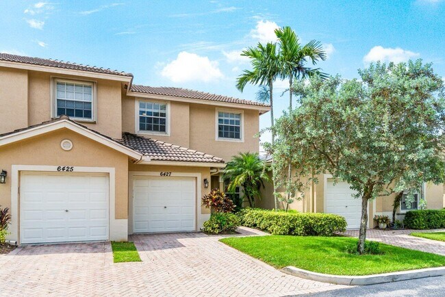 6427 Park Lake Cir in Boynton Beach, FL - Foto de edificio - Building Photo