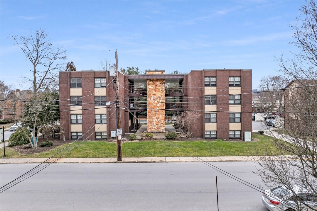 Bayberry Apartments in Beaver, PA - Building Photo