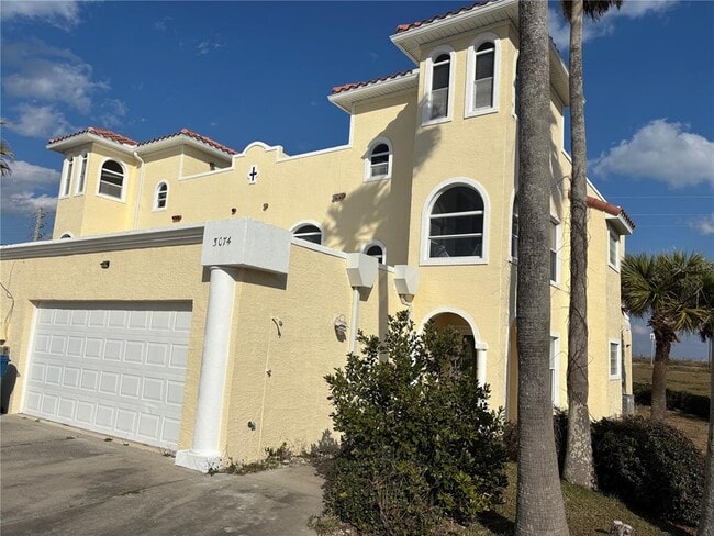 3074 Ocean Shore Blvd in Ormond Beach, FL - Building Photo - Building Photo