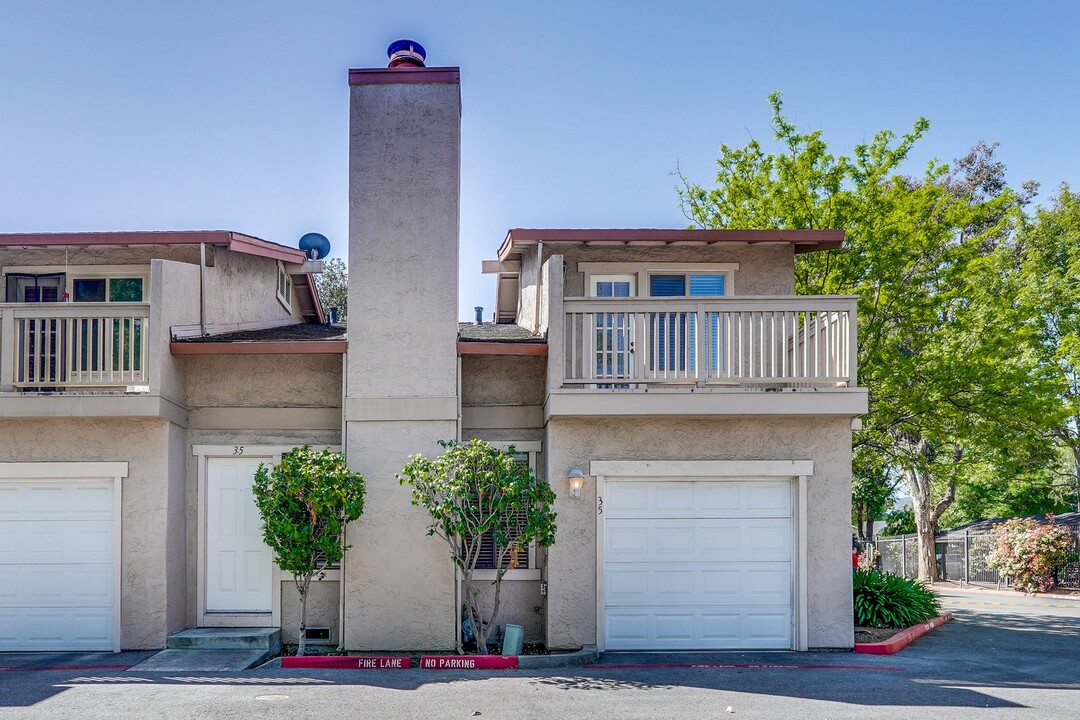 130 Baroni Ave in San Jose, CA - Building Photo