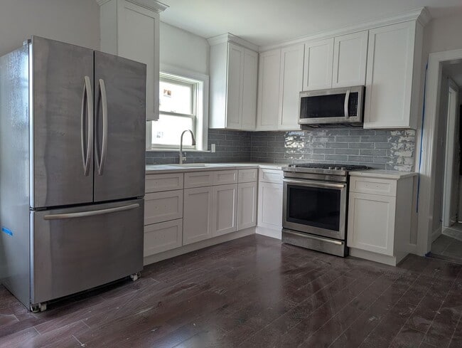 71 Trowel St in Bridgeport, CT - Building Photo - Building Photo