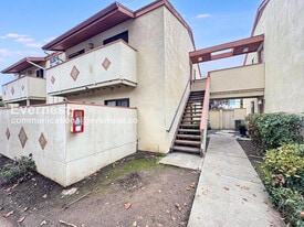 2520 Walters Way in Concord, CA - Building Photo