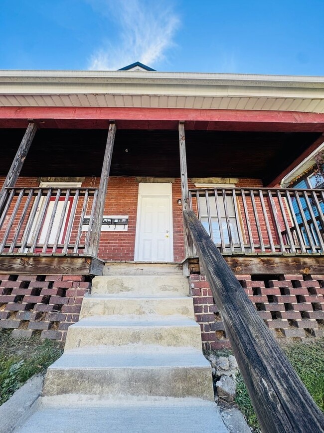 420-422-422 Pennsylvania Ave in Morgantown, WV - Building Photo - Building Photo