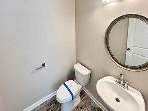 1094 Arrowlake Rd in Marietta, GA - Building Photo - Building Photo