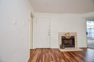 9700 Leawood Blvd in Houston, TX - Building Photo - Building Photo