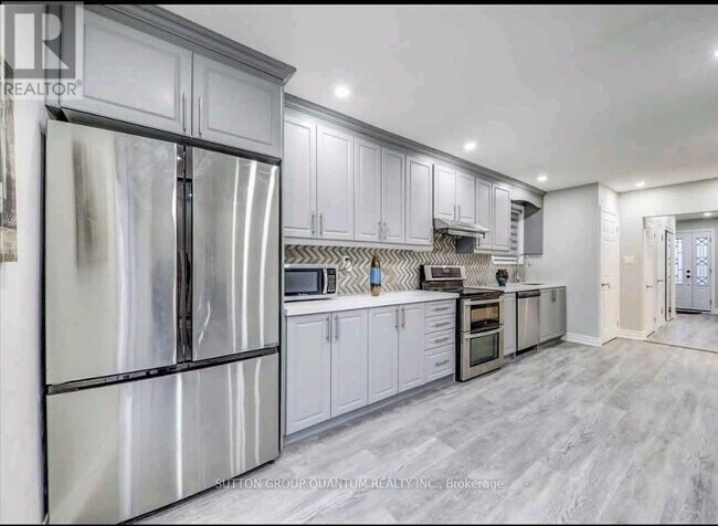 574 Crerar Ave in Oshawa, ON - Building Photo - Building Photo