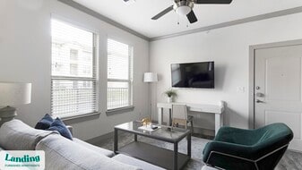 12500 Shadowglen Trce in Manor, TX - Building Photo