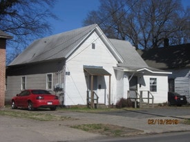 2107 E Washington Ave, Unit A in North Little Rock, AR - Building Photo