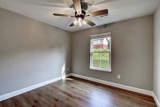 2132 Haystack Cir in Johnson City, TN - Building Photo - Building Photo