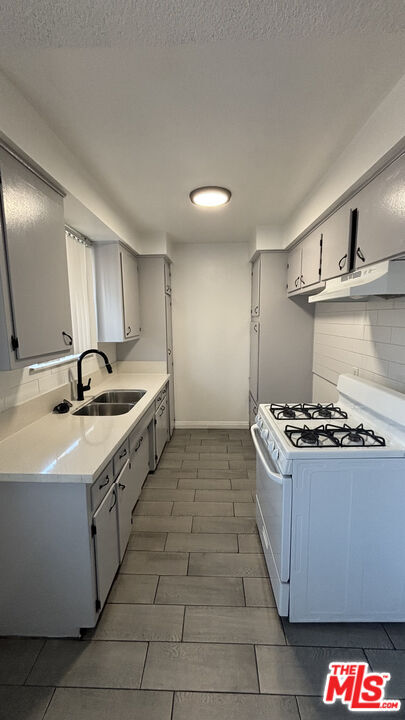 property at 8759 Tobias Ave