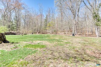 371 Warrenville Rd in Mansfield, CT - Building Photo - Building Photo