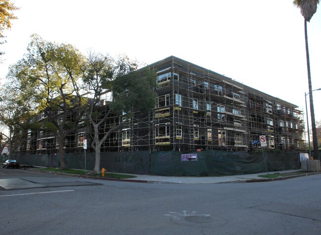 4820 Bellflower Ave in North Hollywood, CA - Foto de edificio - Building Photo