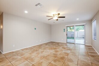 5418 W Sands Rd in Glendale, AZ - Building Photo - Building Photo