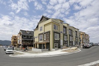 Westridge Townhomes - South in Issaquah, WA - Building Photo - Building Photo