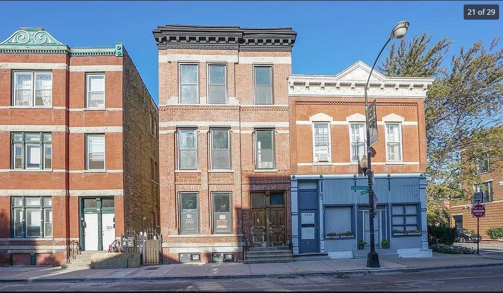 1930 N Damen Ave in Chicago, IL - Building Photo