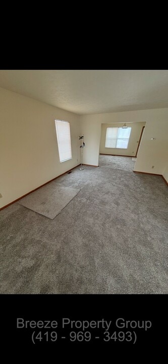 2999 Megan Cir in Youngstown, OH - Building Photo