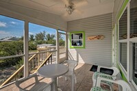 8876 Bay St in Placida, FL - Foto de edificio - Building Photo