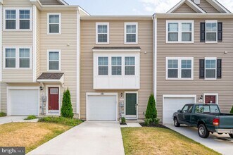 64 Tate Manor Dr in Charles Town, WV - Building Photo - Building Photo