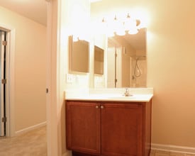 Forrest Pines Sr in Newport News, VA - Foto de edificio - Interior Photo
