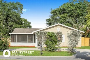 6539 Mauna Loa Blvd in Sarasota, FL - Building Photo