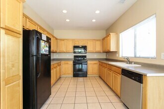 5245 W Bowker St in Phoenix, AZ - Building Photo - Building Photo