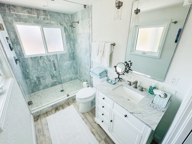 property at 2910 Alton Dr
