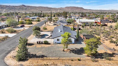 7495 Balsa Ave in Yucca Valley, CA - Building Photo - Building Photo