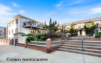 65 W Broadway in Long Beach, NY - Building Photo