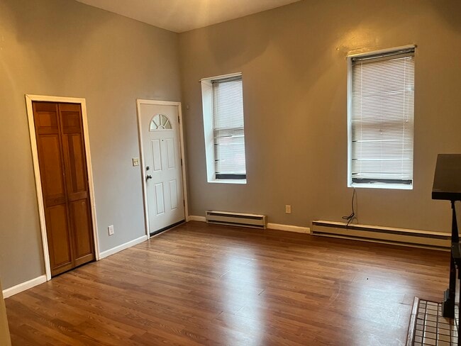 77 Ten Broeck St, Unit Ten Broeck, Unit Ten Broeck