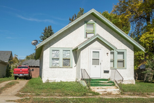 property at 18 8th Ave NW