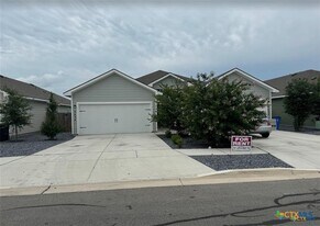3414 Scott Cir in Seguin, TX - Building Photo