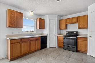 1906 Lakeview Ln in Poinciana, FL - Building Photo - Building Photo