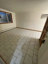 2128 Belmont Ln, Unit apt #2 in Mound, MN - Foto de edificio - Building Photo