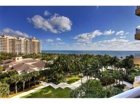 799 Crandon Blvd in Key Biscayne, FL - Building Photo