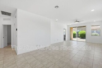 40643 W Shaver Dr in Maricopa, AZ - Foto de edificio - Building Photo