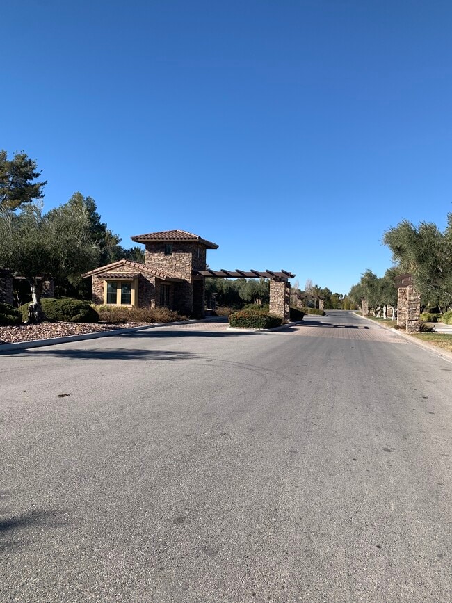 5745 E La Campana Dr in Pahrump, NV - Building Photo - Building Photo