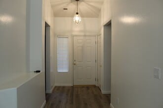 12509 Stonington St in Bakersfield, CA - Building Photo - Building Photo