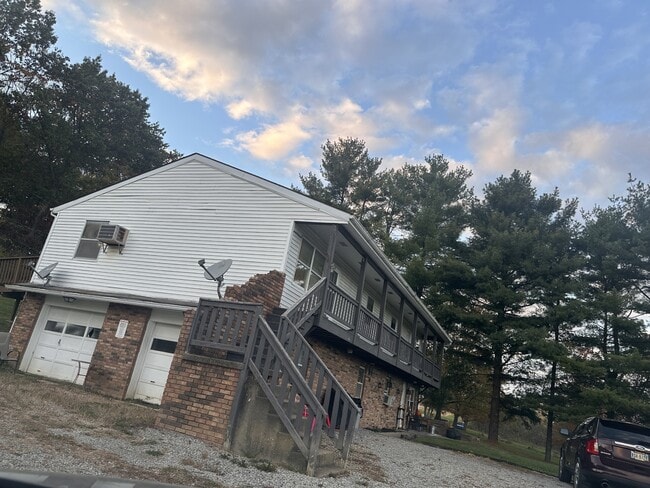 property at 3605 Wilson Ln