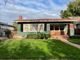 985 Willow Glen Way in San Jose, CA - Building Photo