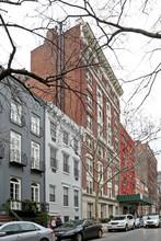 31 W 11th St in New York, NY - Foto de edificio - Building Photo