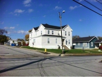 215 E Cherry St in Troy, MO - Building Photo