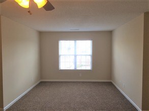 696 Pimlico Dr in Whitsett, NC - Building Photo - Building Photo