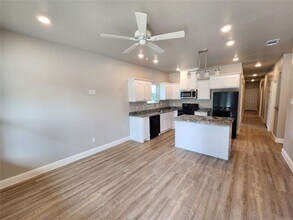 3120 Hemphill St in Greenville, TX - Building Photo - Building Photo