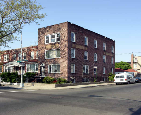 425 E 35th St in Brooklyn, NY - Foto de edificio