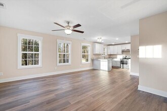 601 S Mountain St in Cherryville, NC - Building Photo - Building Photo