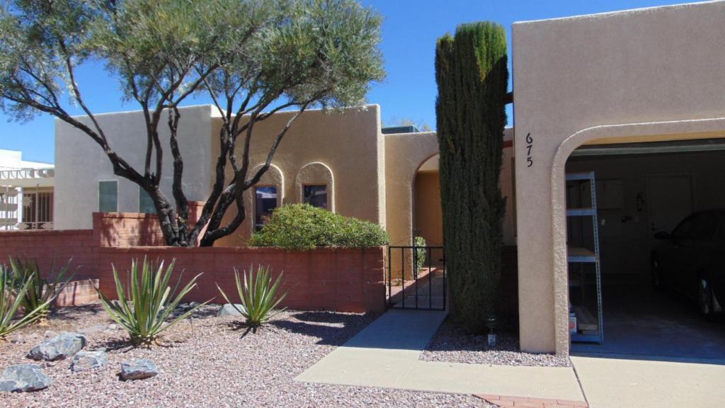 675 los Topacios in Green Valley, AZ - Building Photo