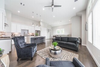 2149 Hoskins Dr in Houston, TX - Building Photo - Building Photo